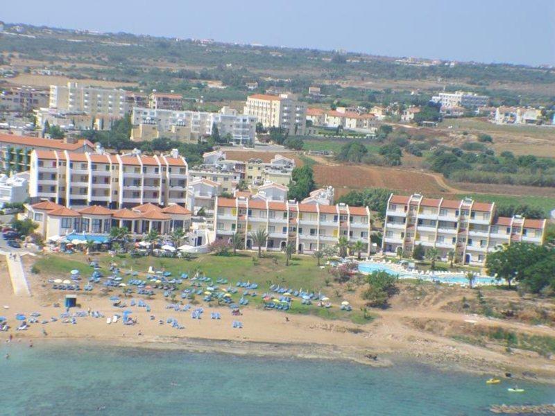 Myroandrou Beach Hotel Apartments Pernera Exterior photo