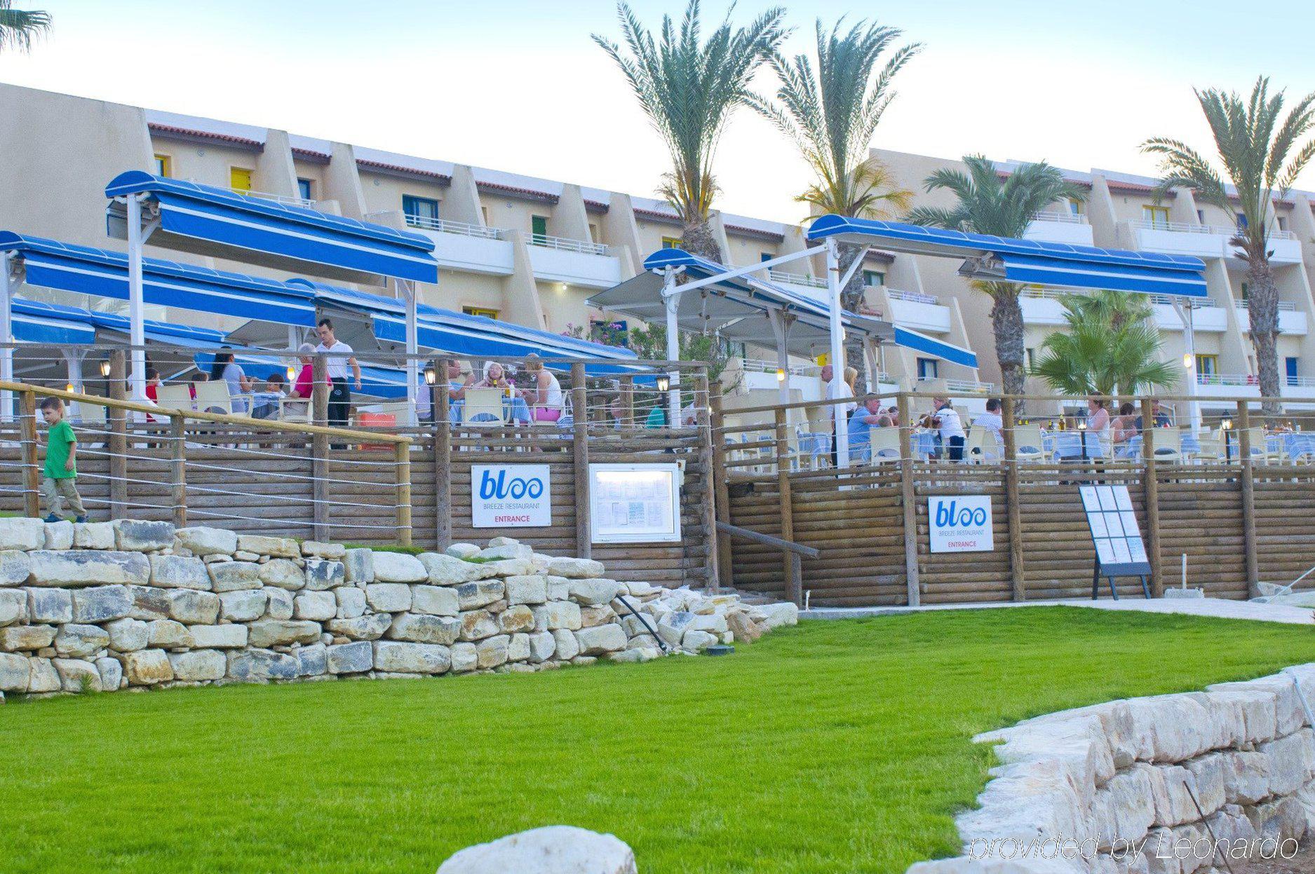 Myroandrou Beach Hotel Apartments Pernera Exterior photo