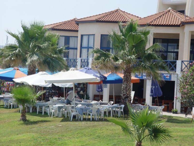 Myroandrou Beach Hotel Apartments Pernera Exterior photo